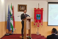 IMG-124798dd559e0dfc60c49d632ec8f299-V