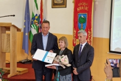 IMG-cf9f893138a201245b69a14bb5e3df9b-V