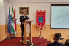 IMG-d889aeb28ffa75ddb2718146af1cc261-V