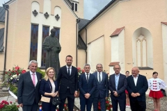 IMG-278ac2ac352fe0fb57ce8a28afa8f0a9-V