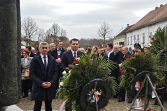 IMG-a2eafcfcbfc36f97e8e89c352a896618-V