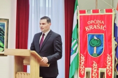 IMG-a32ce44f4834f163bb0a8a0a883f59fc-V