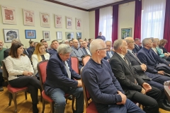 IMG-b1ad0c46ff9b03c0973a0ce9dd4be1b4-V