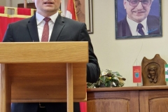 IMG-8efe9398999e4716be3993519382ec54-V