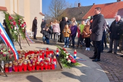 IMG-ef7104dcbd6e3adf08452be9d5856aed-V